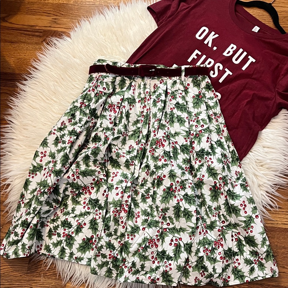 NWT Women’s Hell Bunny Holly Berry A-Line Skirt and Red Velvet Belt Size Large